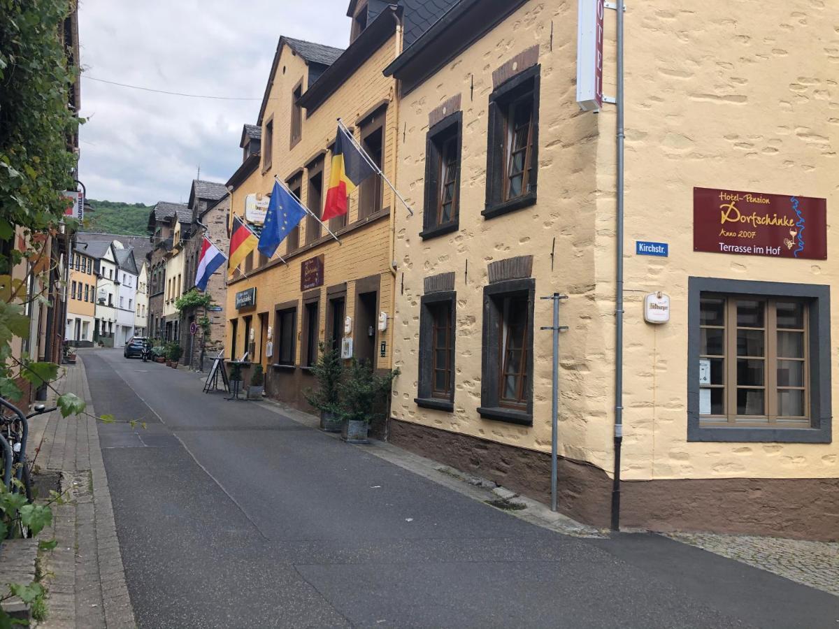 Hotel Zur Dorfschaenke Klotten Esterno foto
