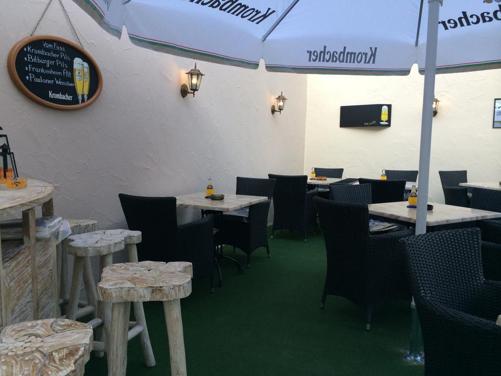 Hotel Zur Dorfschaenke Klotten Esterno foto