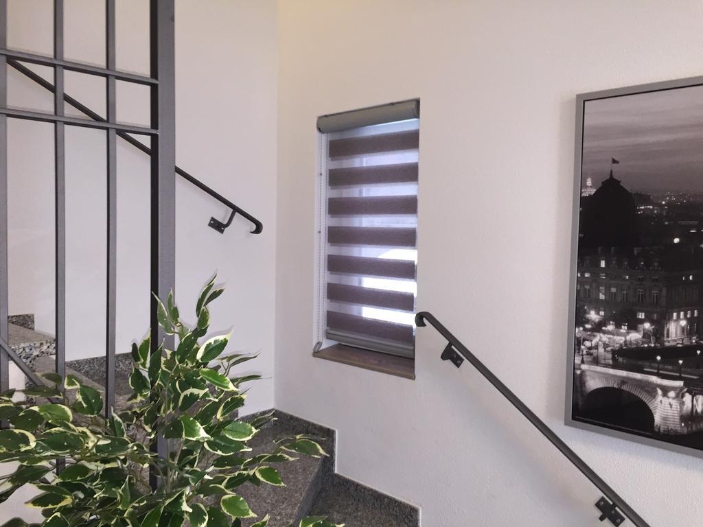 Hotel Zur Dorfschaenke Klotten Esterno foto
