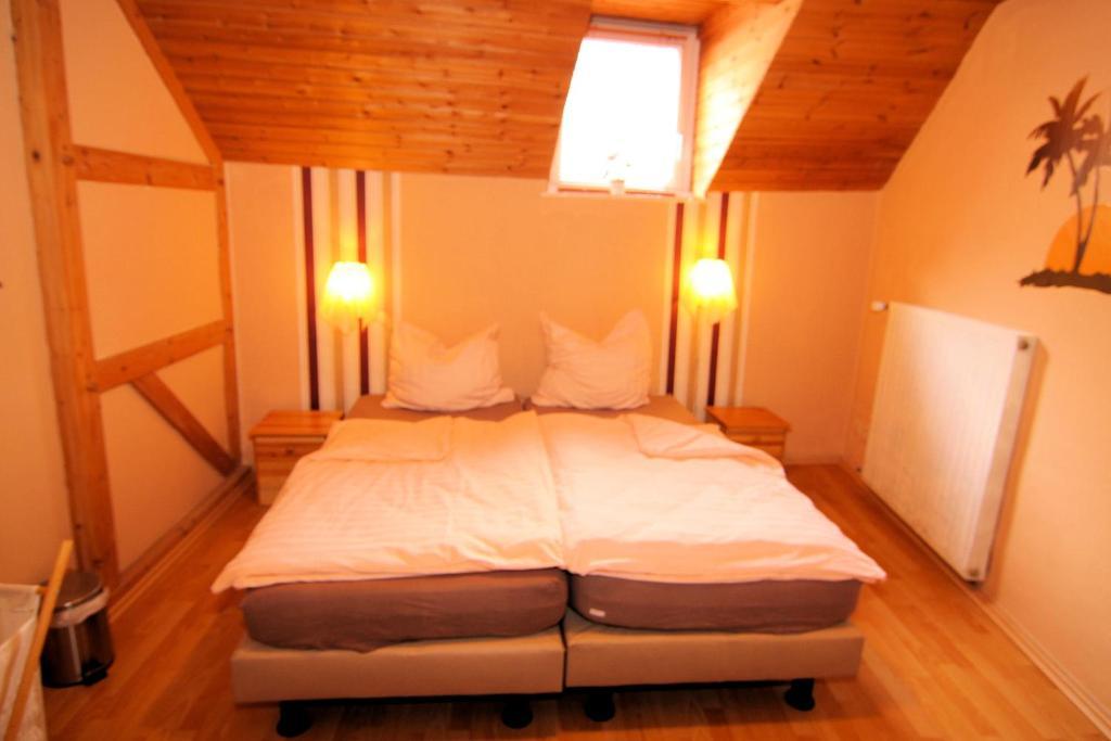 Hotel Zur Dorfschaenke Klotten Camera foto