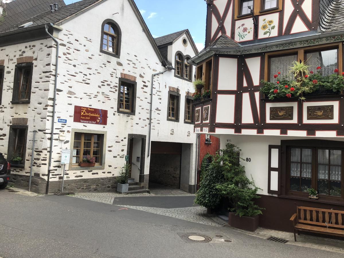 Hotel Zur Dorfschaenke Klotten Esterno foto